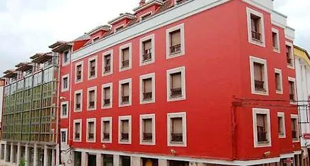 فندق Virgen De Covadonga 3*