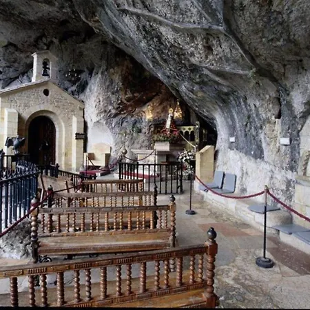 Virgen De Covadonga فندق Onís