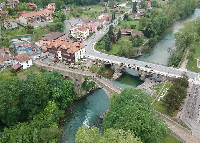 Hotel Virgen De Covadonga 3*